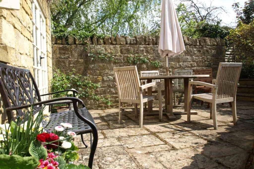 Wisteria Cottage , Pretty Cotswold Cottage Close To Chipping Campden Weston Subedge Екстериор снимка