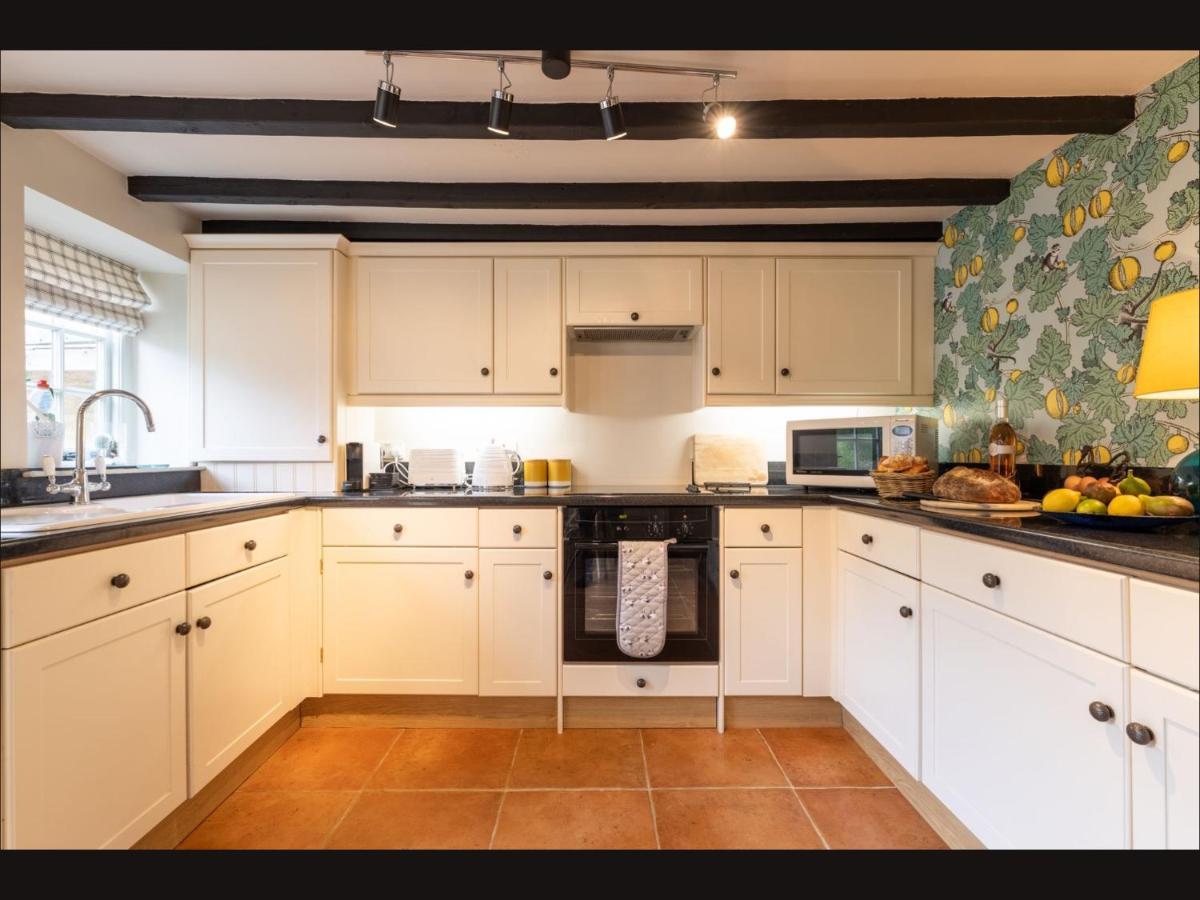 Wisteria Cottage , Pretty Cotswold Cottage Close To Chipping Campden Weston Subedge Екстериор снимка