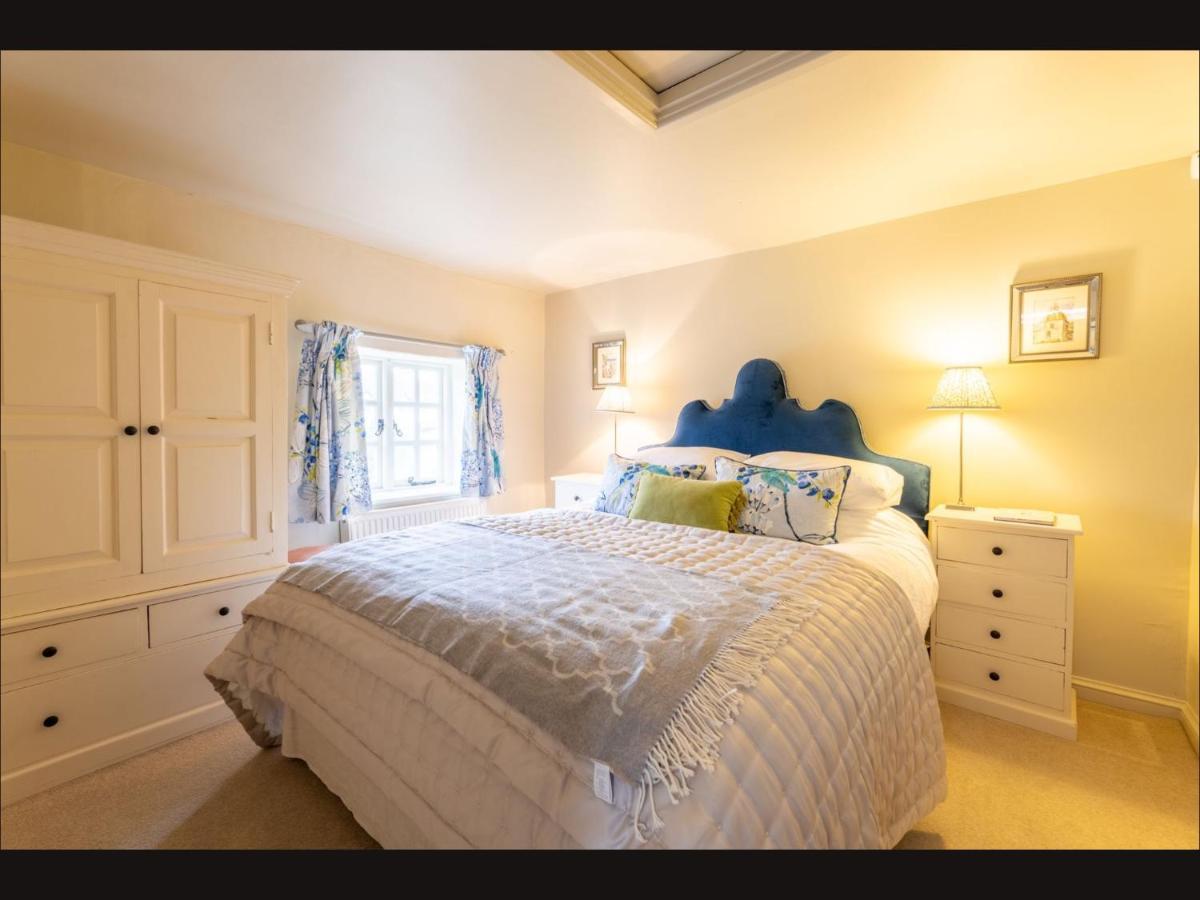 Wisteria Cottage , Pretty Cotswold Cottage Close To Chipping Campden Weston Subedge Екстериор снимка