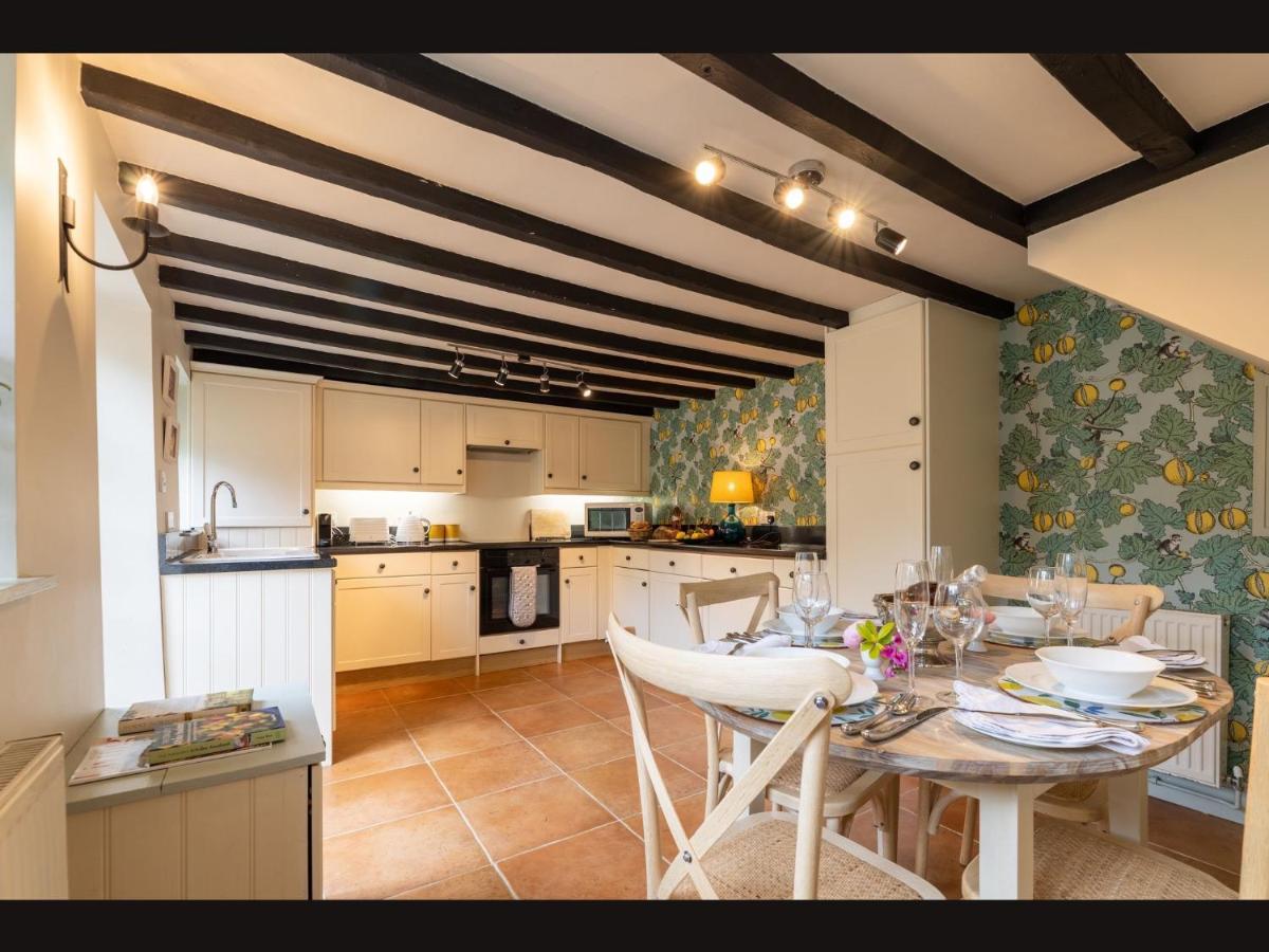 Wisteria Cottage , Pretty Cotswold Cottage Close To Chipping Campden Weston Subedge Екстериор снимка